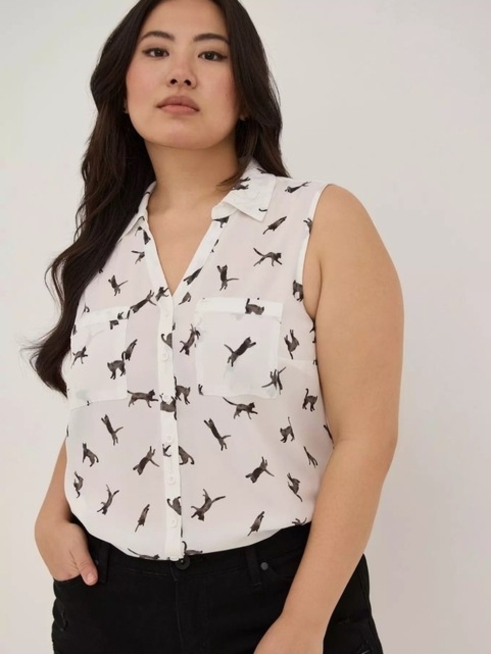 Torrid White Sleeveless Button-Front Blouse with Black Cat Print Plus  Size 2